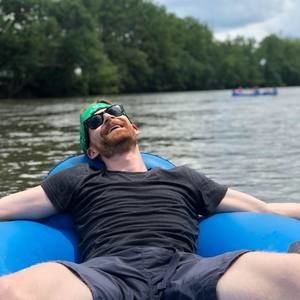 Meet your Posher, Ethan